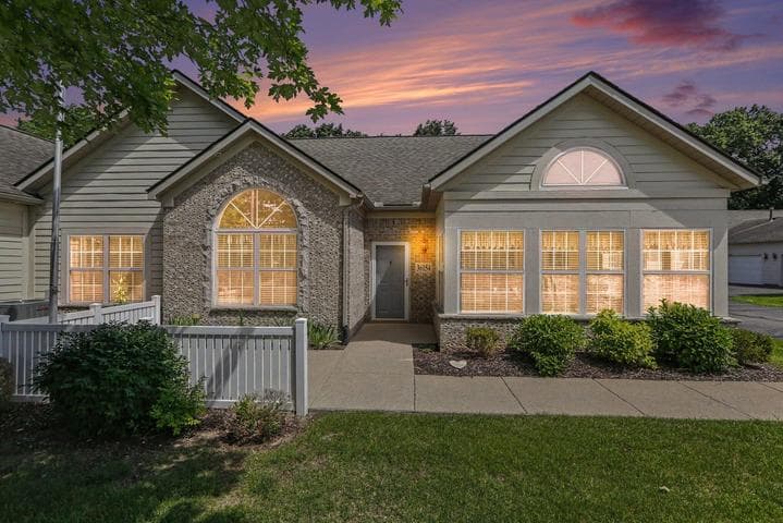 36154 Abbey Drive, Westland, MI 48185