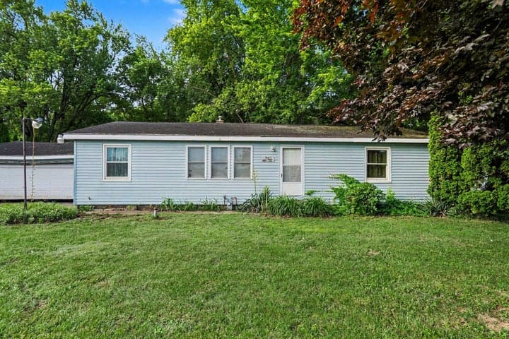 2356 E Napier Avenue, Benton Harbor, MI 49022
