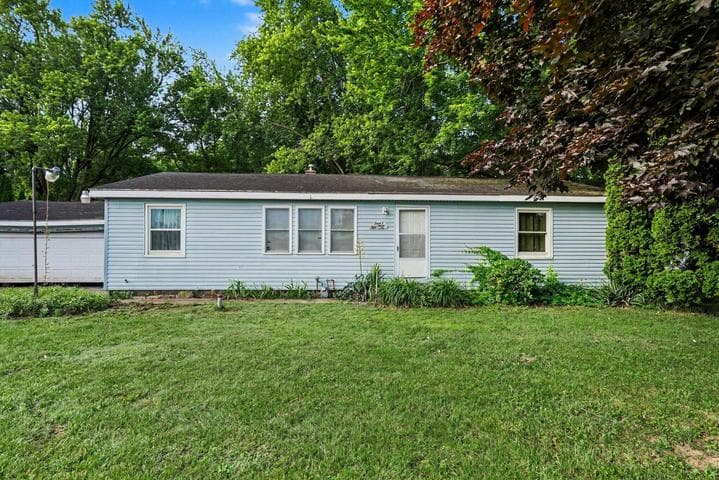 2356 E Napier Avenue, Benton Harbor, MI 49022