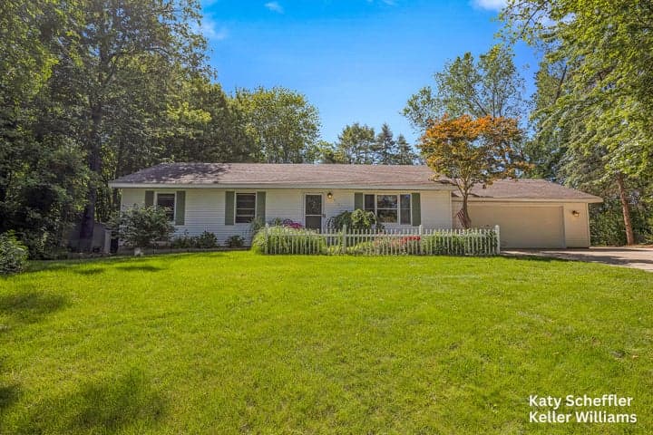 4167 Ponderosa Drive, Dorr, MI 49323