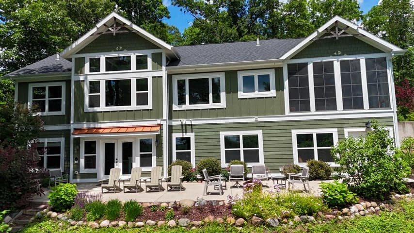 10999 Old Oak Drive, Greenville, MI 48838