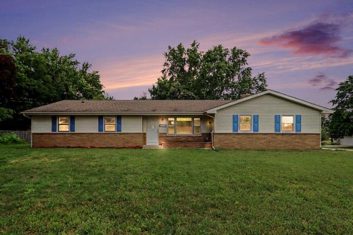 6083 Woodlea Drive, Kalamazoo, MI 49048