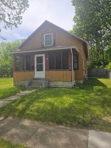 907 N Albion Street, Albion, MI 49224