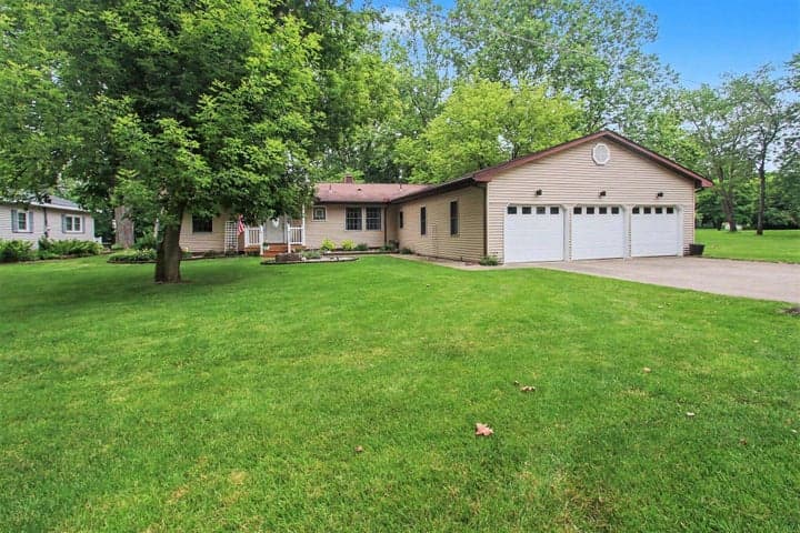 46896 Meadow Lane, Decatur, MI 49045