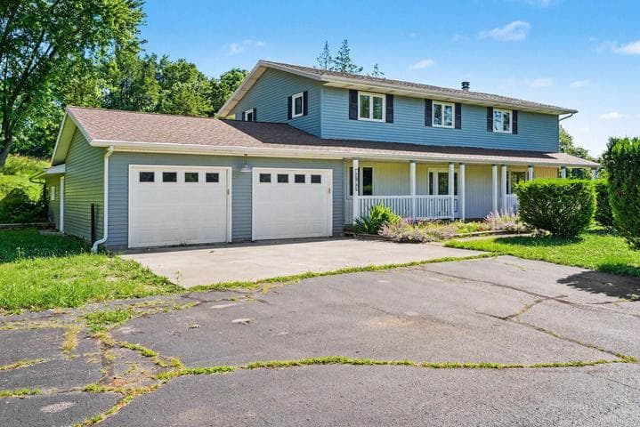 4761 E Arrowhead Drive, Berrien Springs, MI 49103