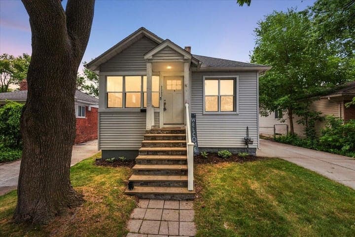 23831 Deziel Street, Saint Clair Shores, MI 48082