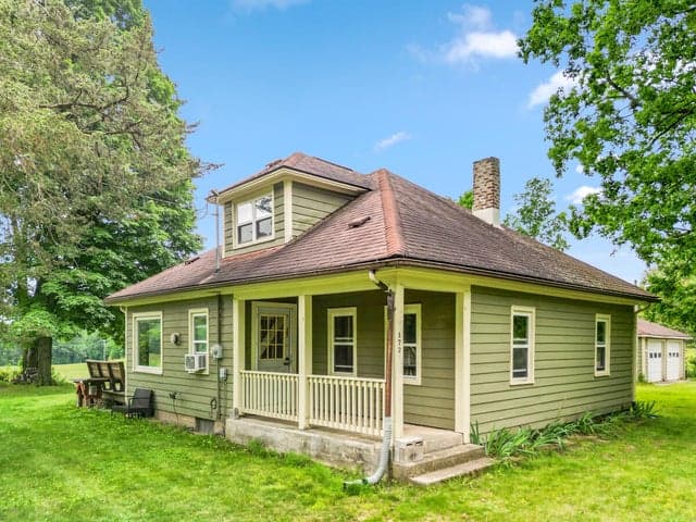 172 Bridge Street, Newaygo, MI 49337