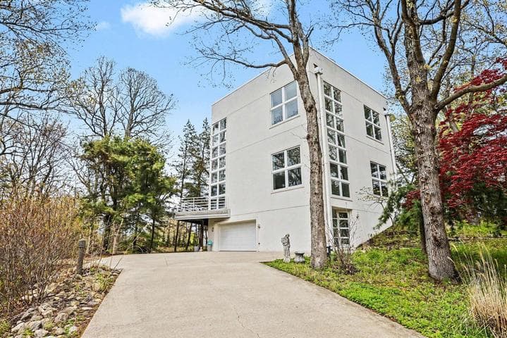 51212 Deer Park Drive, New Buffalo, MI 49117