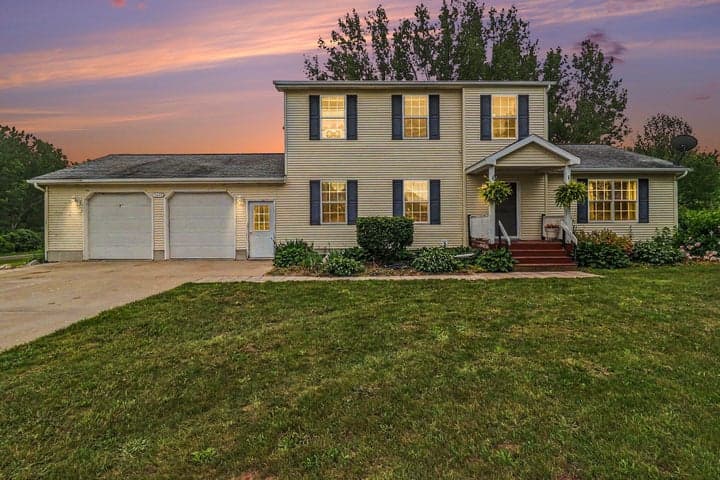 5449 W Golfside Drive, Ludington, MI 49431