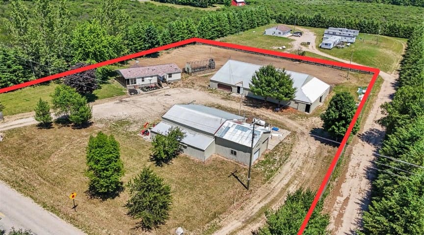 1904 N 48th Avenue, Mears, MI 49436