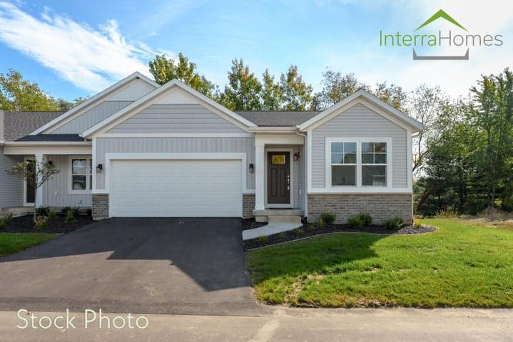 329 Round Hill Road, Kalamazoo, MI 49009