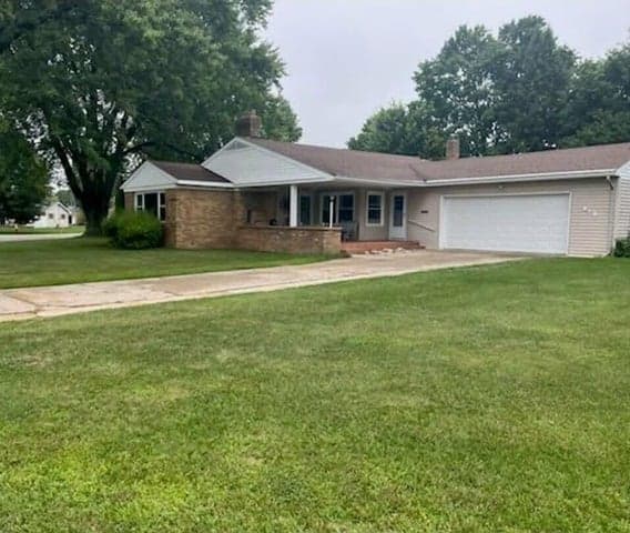 616 LakeShore Drive, Cadillac, MI 49601
