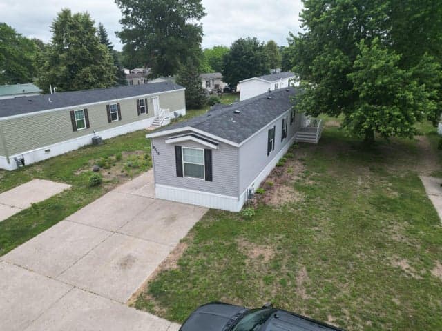9020 4 Winds Lane W, West Olive, MI 49460