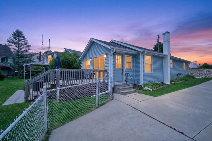 298 Ackerson Lake Drive, Jackson, MI 49201