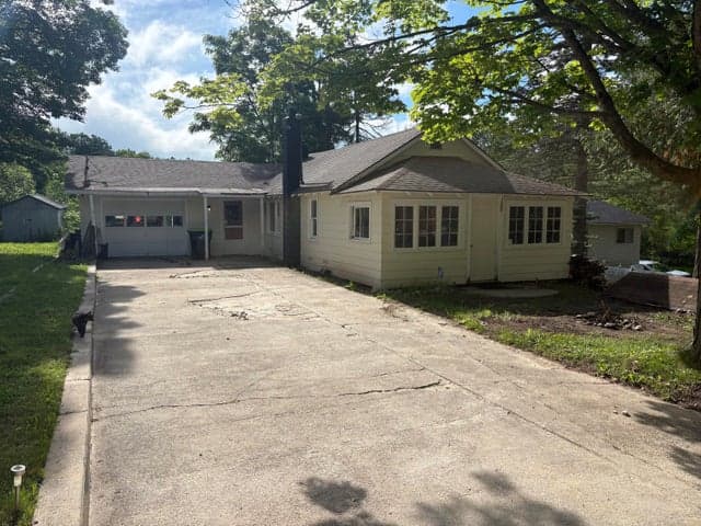 14110 Hicks Lake Drive, Evart, MI 49631