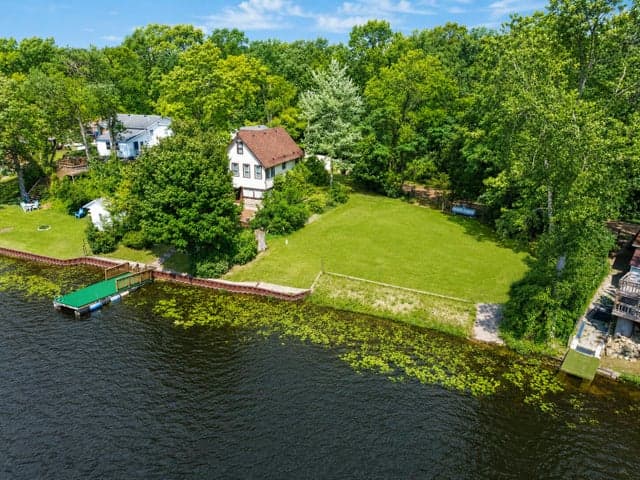 1600 Mull Road, Tipton, MI 49287