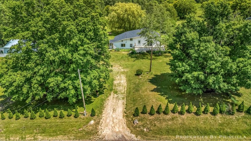 16134 Peach Ridge Avenue NW, Kent City, MI 49330