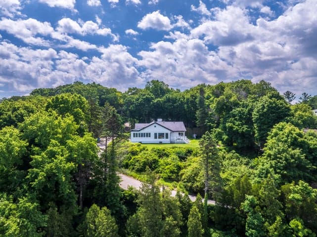 19300 Highland Drive, New Buffalo, MI 49117