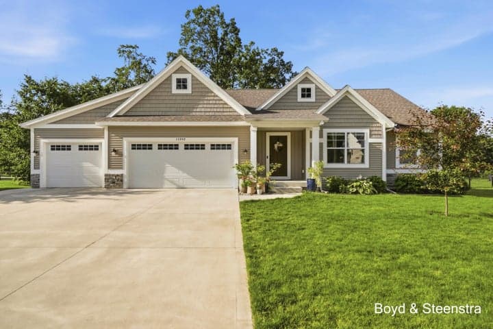 13092 Boulderway Trail, Grand Haven, MI 49417