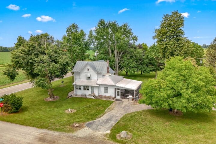 7980 E Territorial Road, Waldron, MI 49288