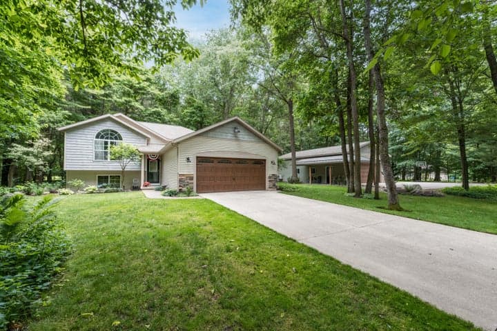 25158 Chaty Lane, Gobles, MI 49055