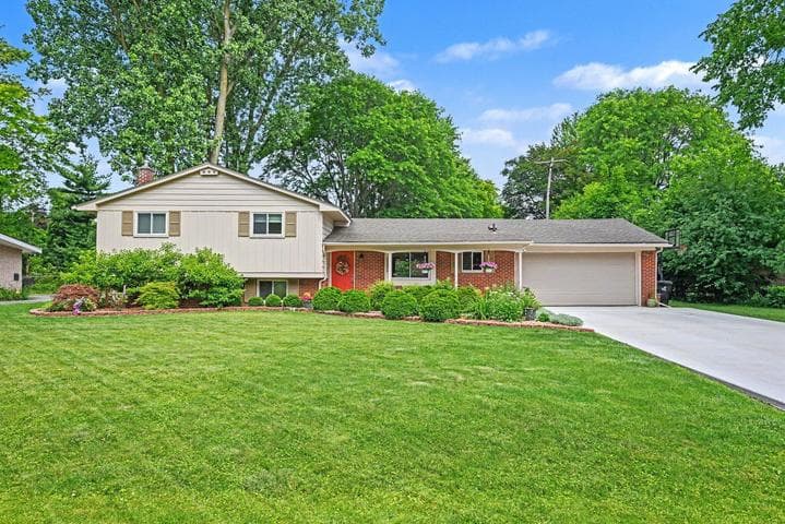 32450 Chesterbrook Street, Farmington Hills, MI 48334