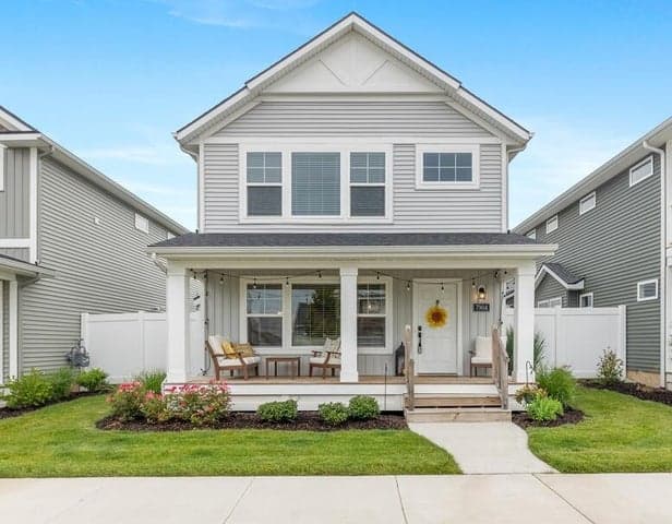 7904 Greendale Drive SE, Byron Center, MI 49315