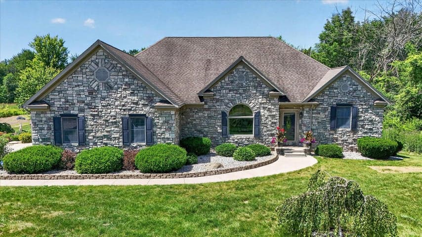 325 Priest Road, Owosso, MI 48867