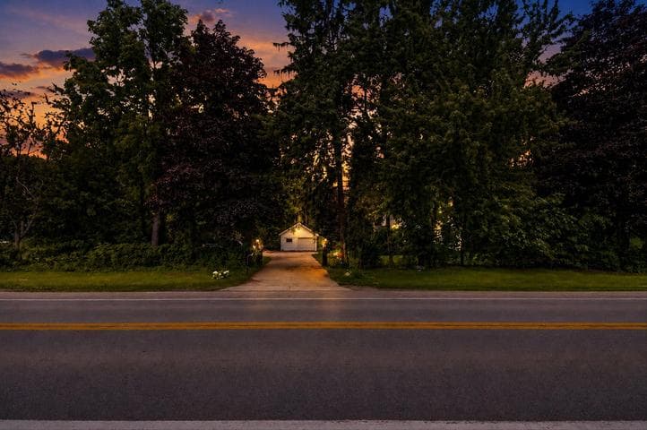 6109 Brooklyn Road, Jackson, MI 49201