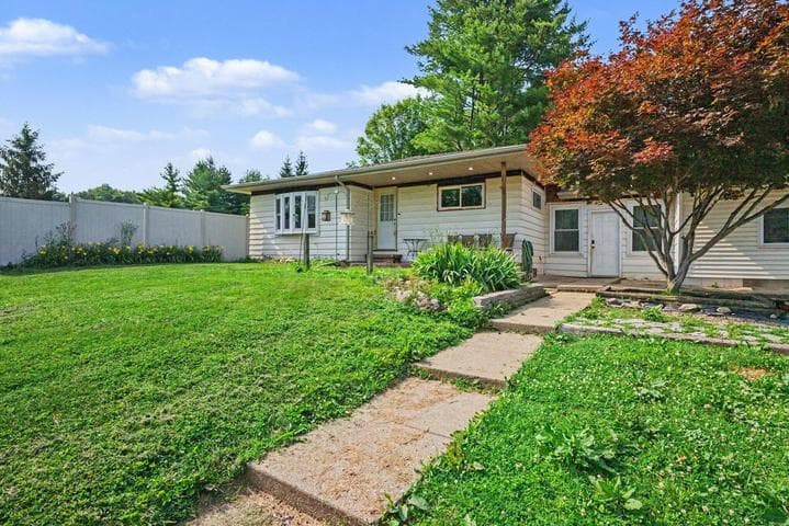 59293 Roberts Road, Three Rivers, MI 49093
