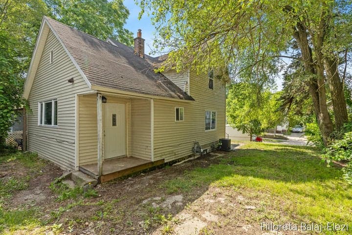 1115 Baxter Street SE, Grand Rapids, MI 49507