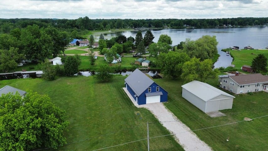 91 Dickerson View SW, Stanton, MI 48888