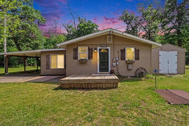 8188 E Woodruff Drive, Newaygo, MI 49337