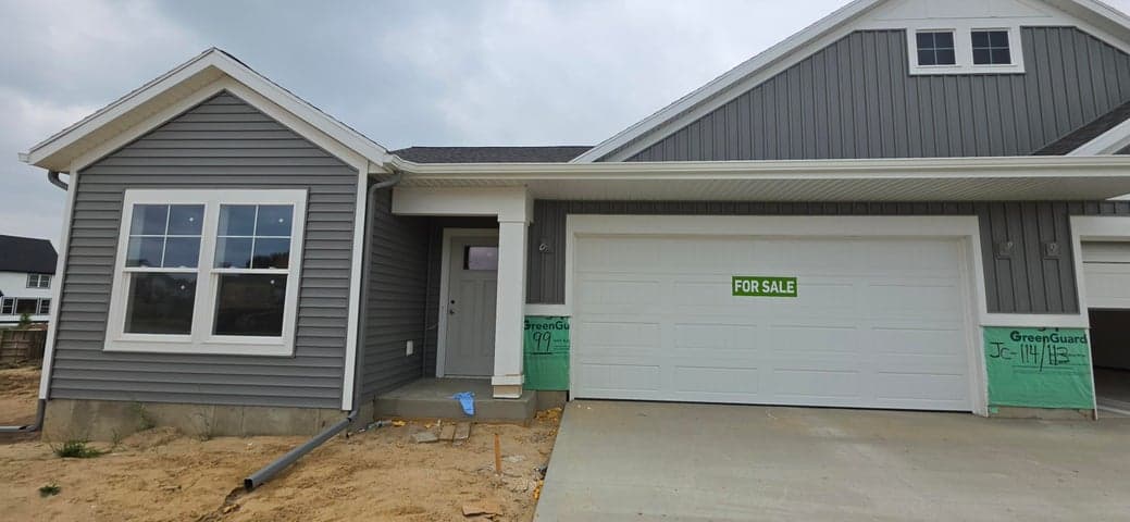 99 Fireside Drive SW 14, Grand Rapids, MI 49534