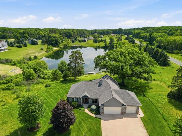 8510 125th Avenue, Canadian Lakes, MI 49346