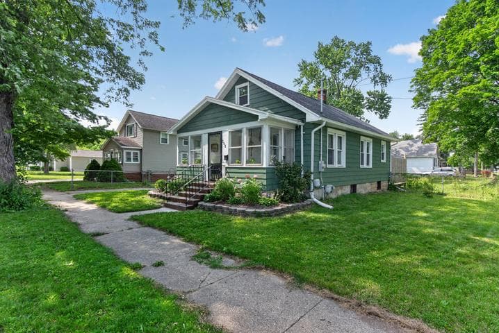 302 Hill Street, Jackson, MI 49202