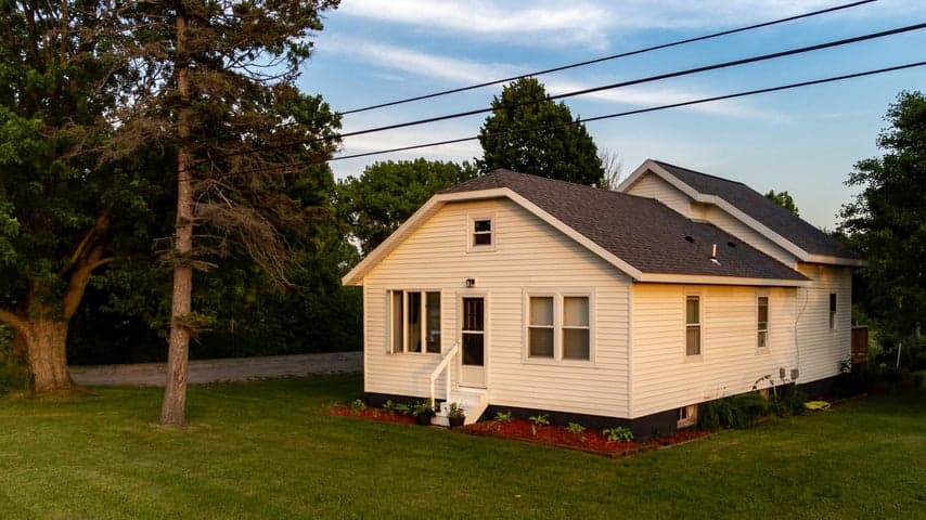 959 E US Highway 10, Scottville, MI 49454