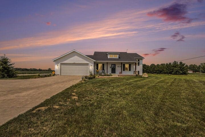 2599 144th Avenue, Dorr, MI 49323