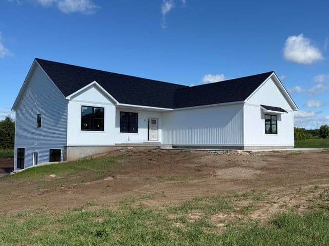 1350 Riggle Road, Saranac, MI 48881