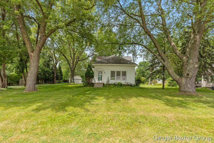 443 East Street, Coopersville, MI 49404