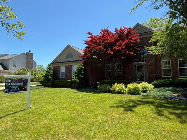48871 Manhattan Circle, Canton, MI 48188