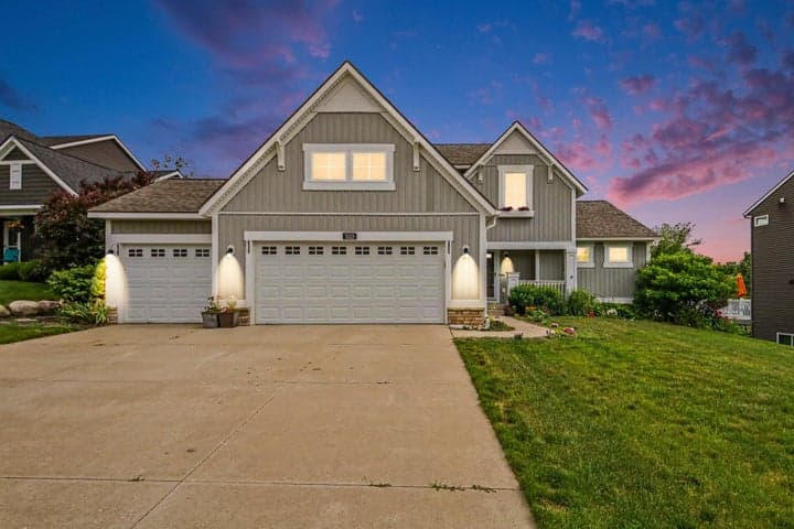 3113 Lowingside Drive, Jenison, MI 49428