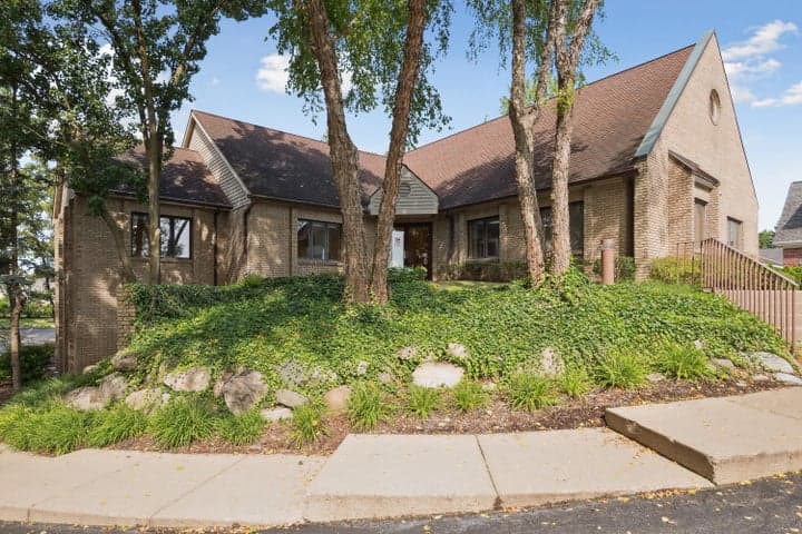 1181 N Milford Road, Milford, MI 48381