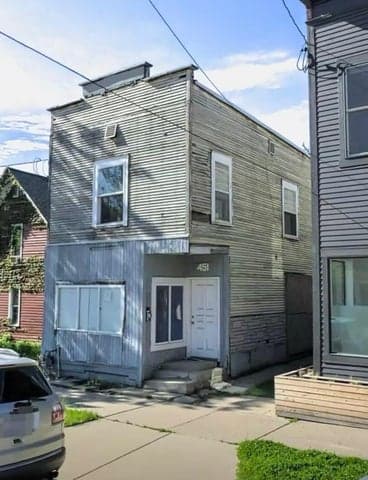 451 Carrier Street NE, Grand Rapids, MI 49505