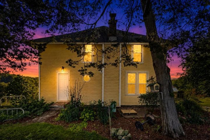 579 38th Street, Allegan, MI 49010