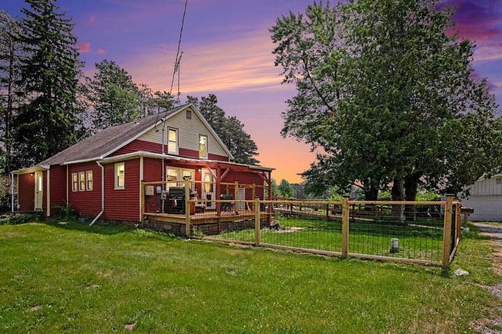11539 Apple Avenue, Ravenna, MI 49451