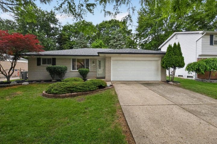 212 Charterhouse Drive, Canton, MI 48188