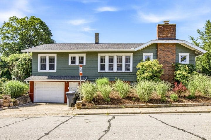 2501 Lakeview Avenue, St. Joseph, MI 49085