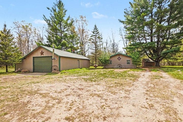 11435 Woodland Drive, Evart, MI 49631