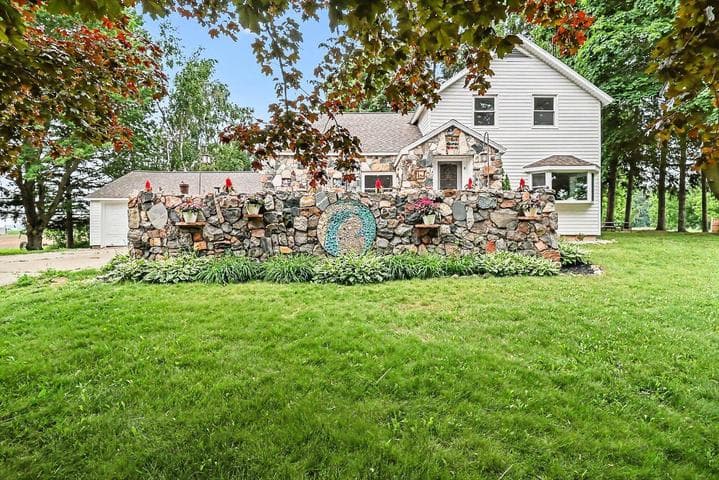 6301 S Stiles Road, Pentwater, MI 49449